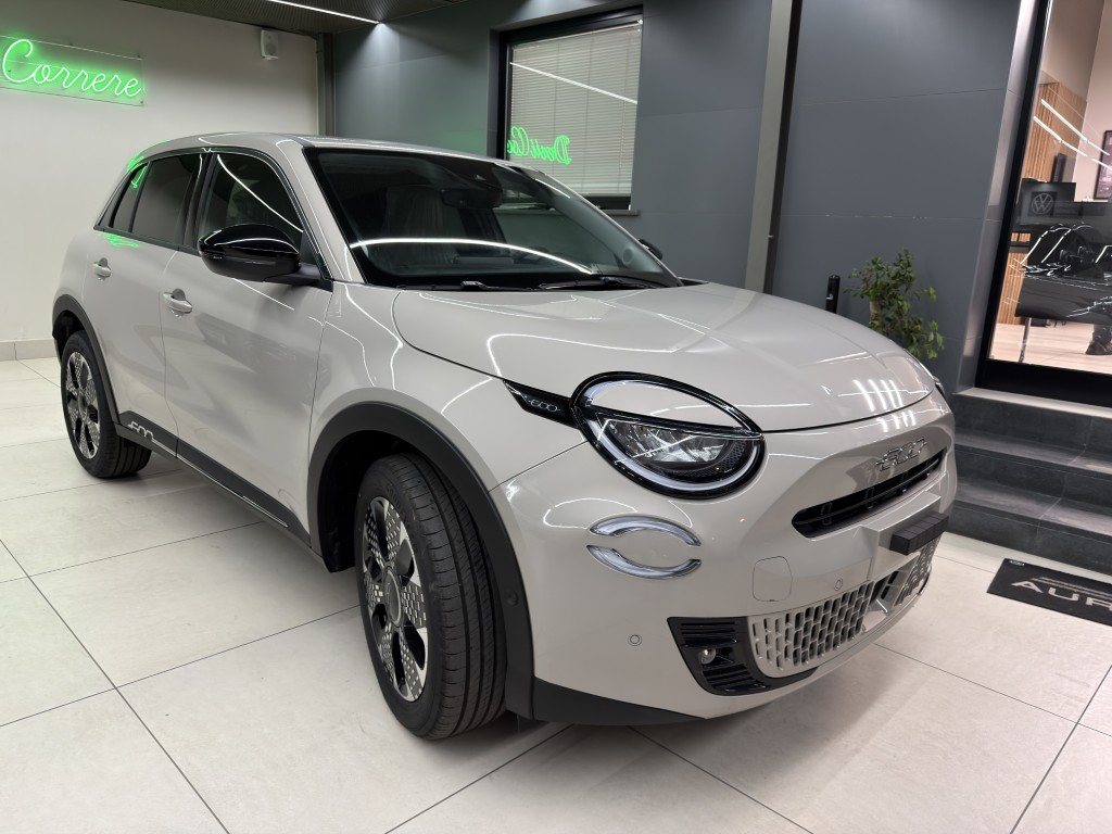 FIAT 600 1200 HYBRID 110 CV LA PRIMA KM0